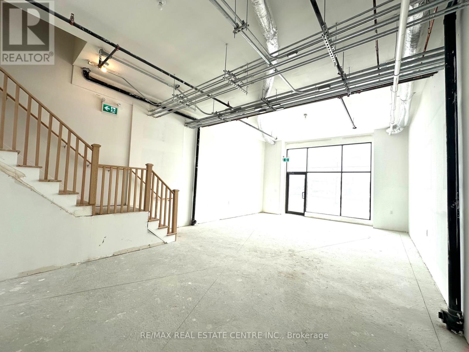 4 - 200 Dissette Street, Bradford West Gwillimbury, Ontario  L4Z 3G8 - Photo 9 - N12833006