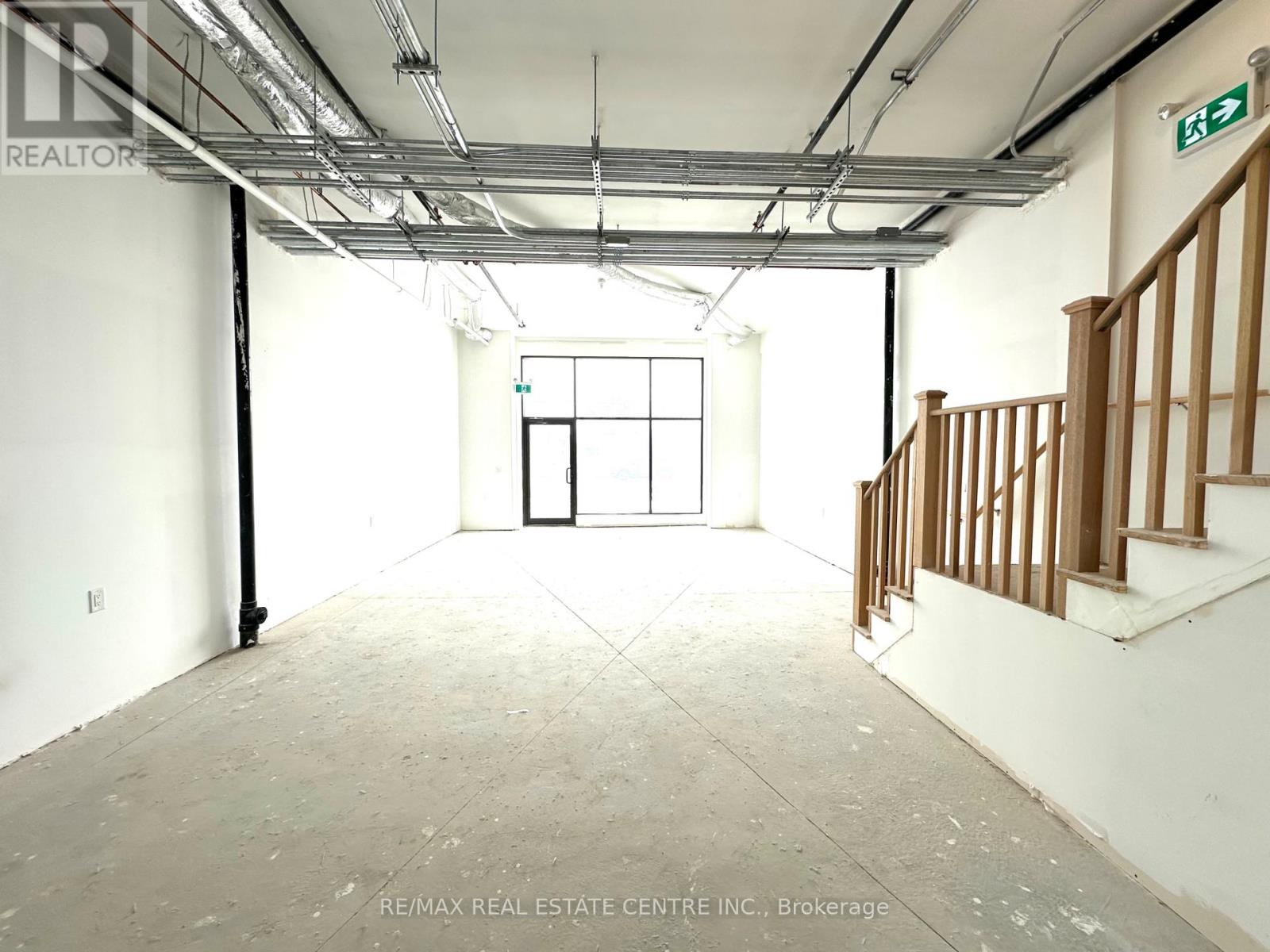 3 - 200 Dissette Street, Bradford West Gwillimbury, Ontario  L3Z 3G8 - Photo 9 - N12833010