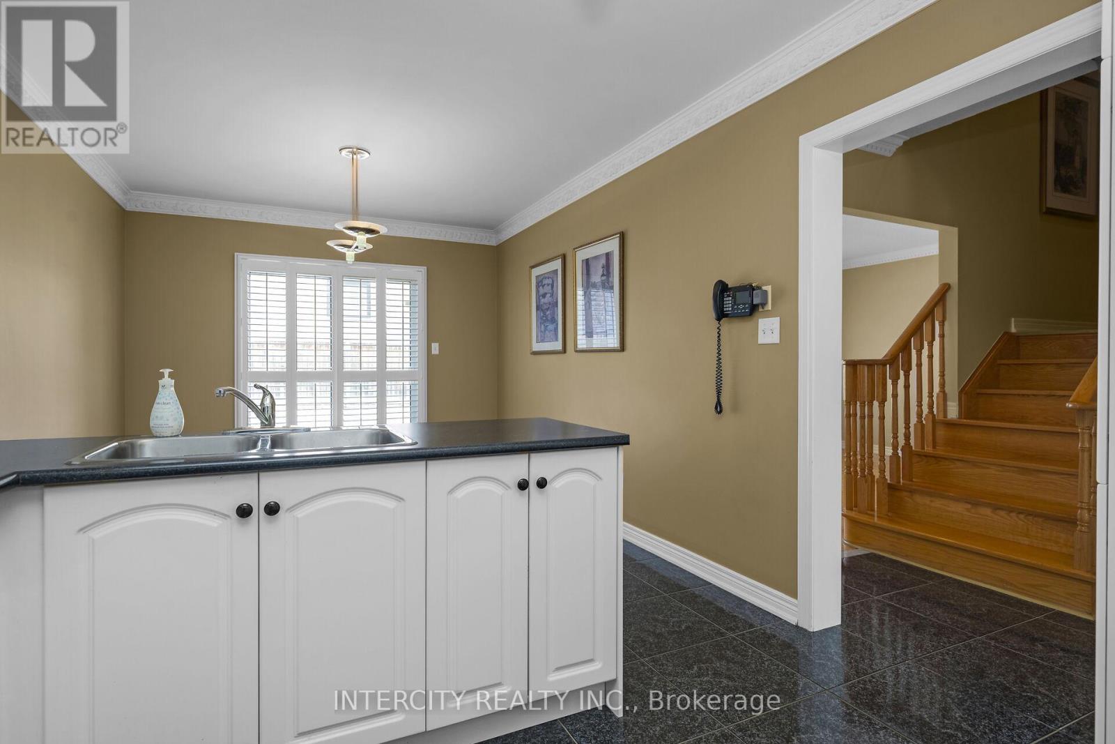 6 Noble Prince Place, Vaughan, Ontario  L4H 1S3 - Photo 9 - N12833152