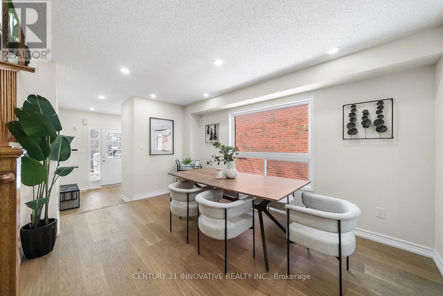 917 Joe Persechini Drive, Newmarket, Ontario  L3X 2Y8 - Photo 11 - N12833194