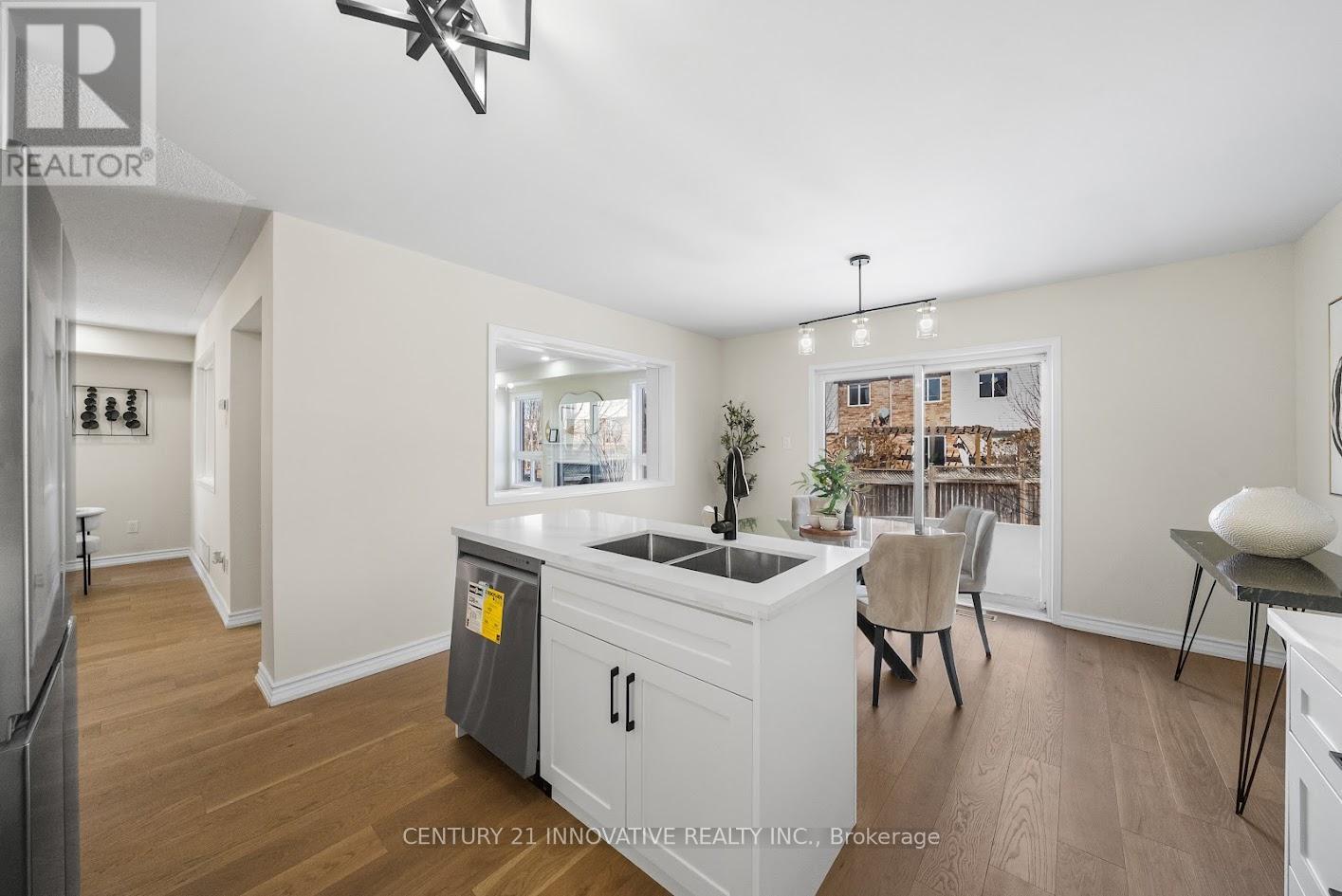 917 Joe Persechini Drive, Newmarket, Ontario  L3X 2Y8 - Photo 23 - N12833194