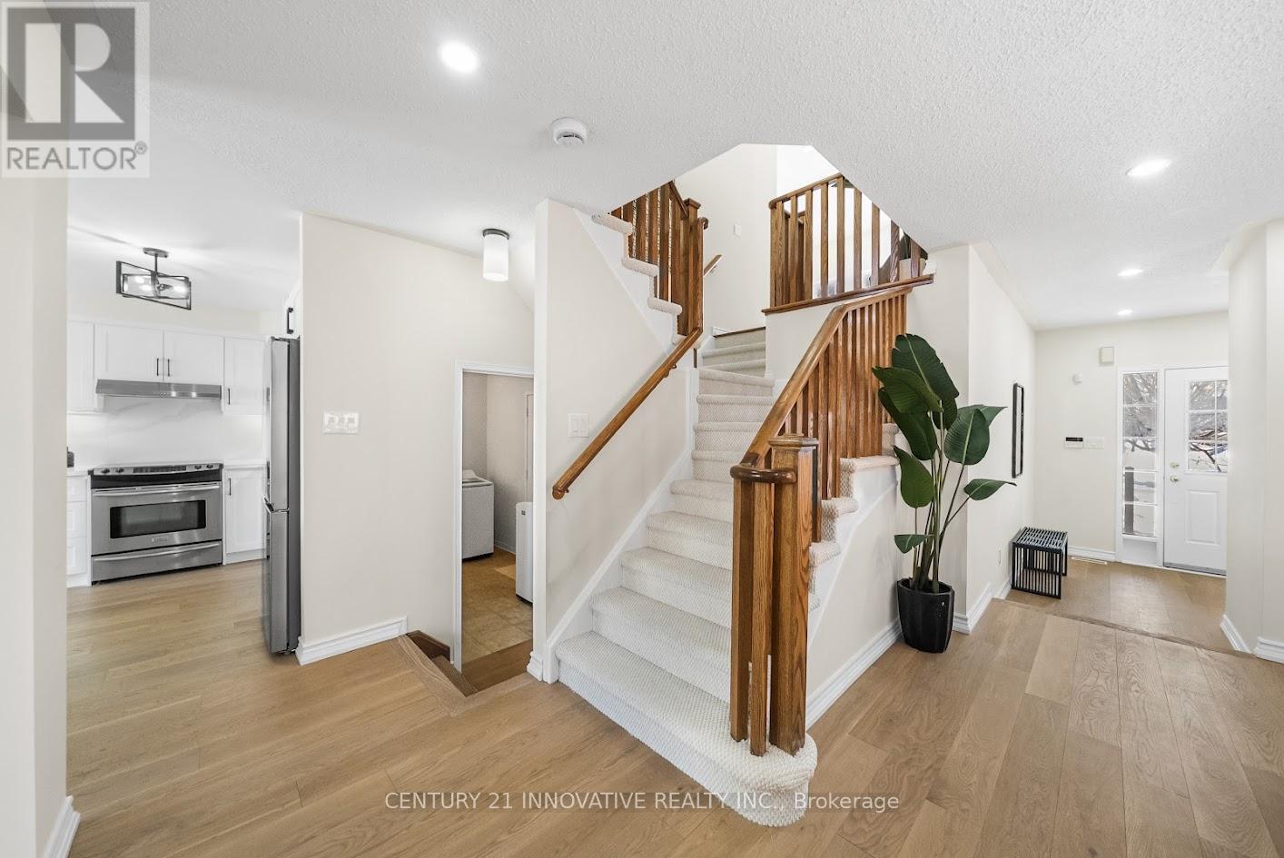 917 Joe Persechini Drive, Newmarket, Ontario  L3X 2Y8 - Photo 25 - N12833194