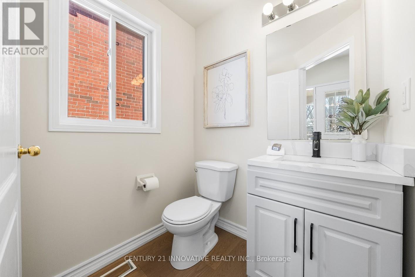 917 Joe Persechini Drive, Newmarket, Ontario  L3X 2Y8 - Photo 8 - N12833194