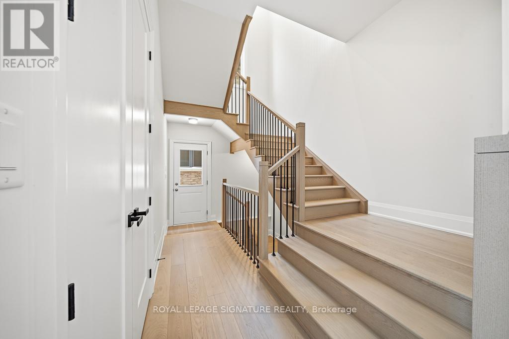 16 Gianvito Crescent, King, Ontario  L7B 0T2 - Photo 17 - N12833284