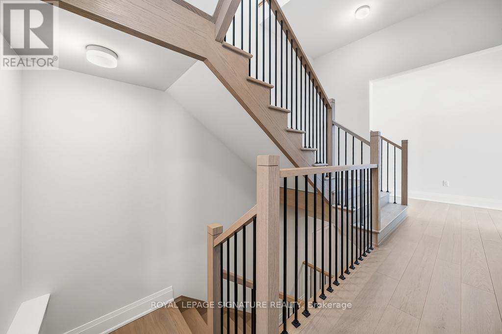 16 Gianvito Crescent, King, Ontario  L7B 0T2 - Photo 33 - N12833284