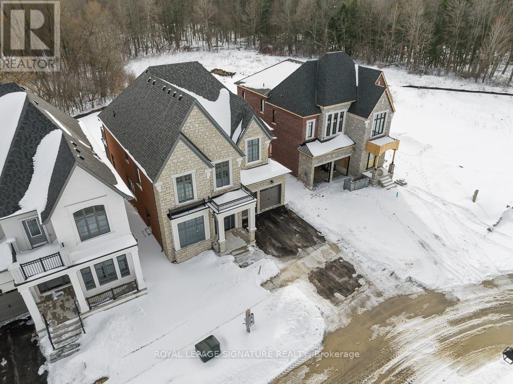 16 Gianvito Crescent, King, Ontario  L7B 0T2 - Photo 36 - N12833284