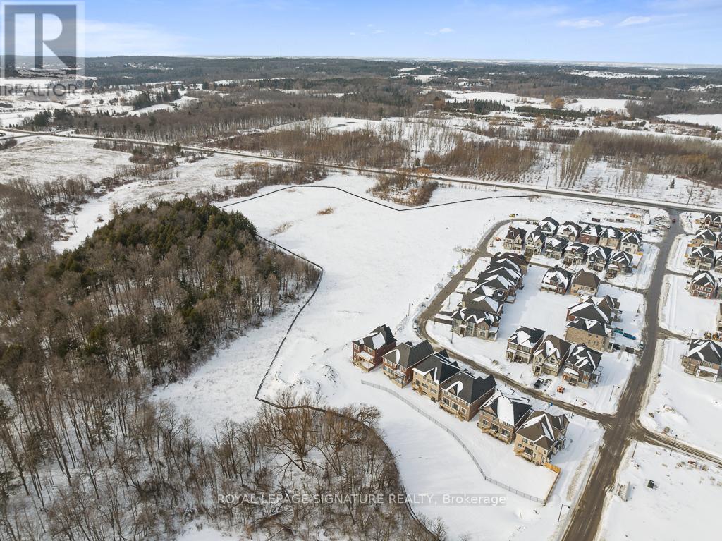 16 Gianvito Crescent, King, Ontario  L7B 0T2 - Photo 39 - N12833284