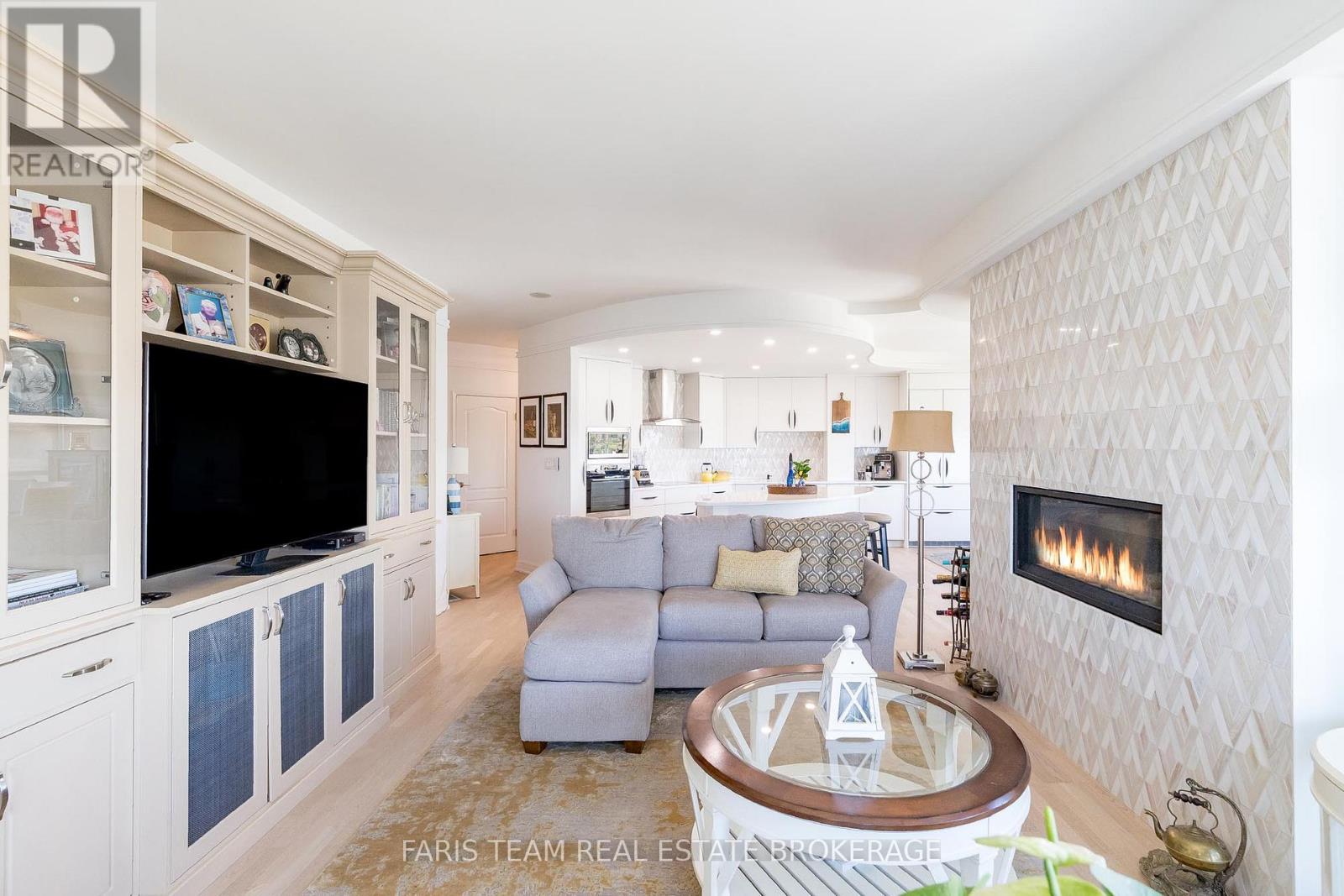 1409 - 2 Toronto Street, Barrie (City Centre), Ontario  L4N 9R2 - Photo 15 - S12833116