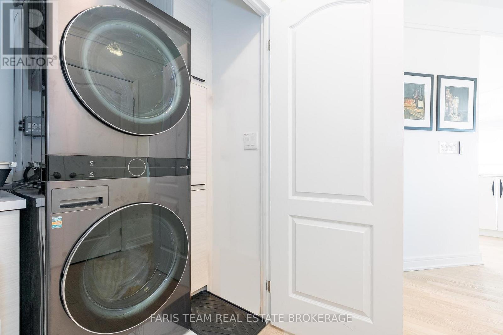 1409 - 2 Toronto Street, Barrie (City Centre), Ontario  L4N 9R2 - Photo 23 - S12833116