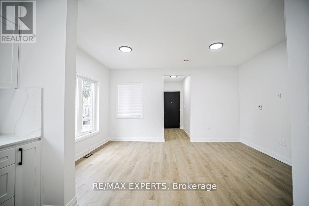 2 - 426 Veterans Drive, Barrie (Holly), Ontario  L4N 9G9 - Photo 5 - S12833264