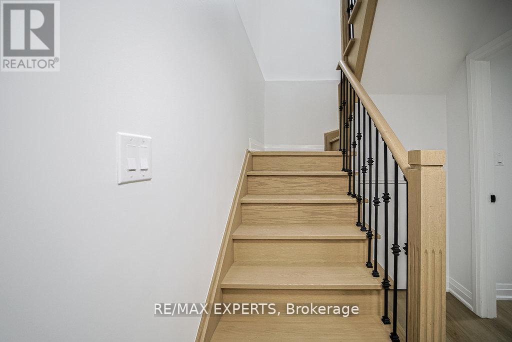 2 - 426 Veterans Drive, Barrie (Holly), Ontario  L4N 9G9 - Photo 8 - S12833264