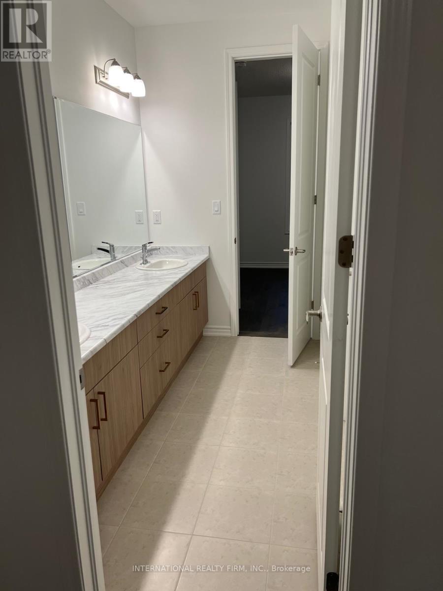 76 Mcbride Trail, Barrie, Ontario  L1C 0J9 - Photo 11 - S12831226