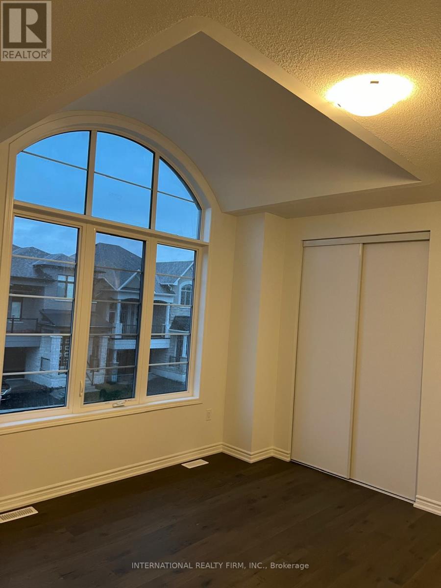 76 Mcbride Trail, Barrie, Ontario  L1C 0J9 - Photo 10 - S12831226