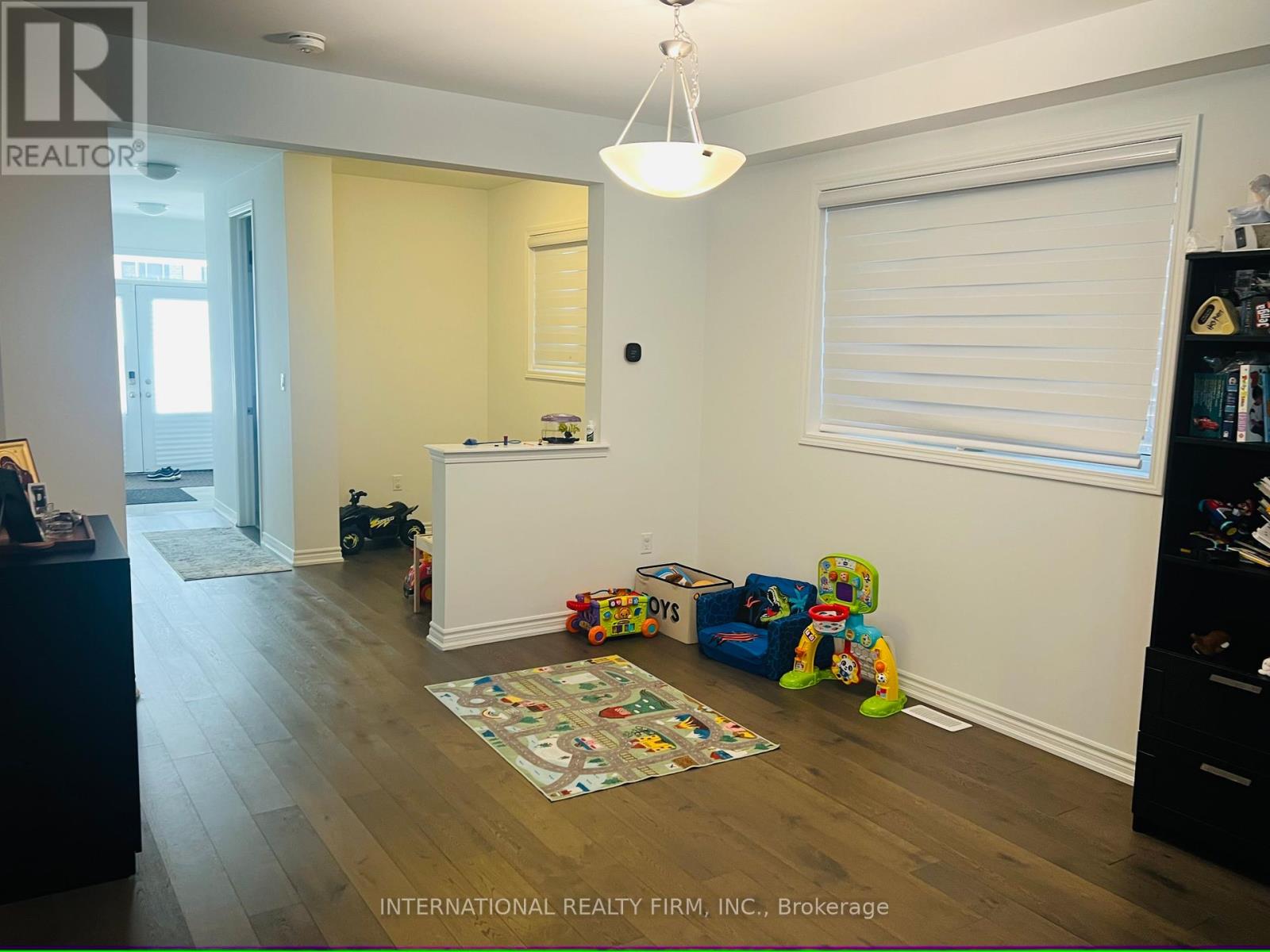 76 Mcbride Trail, Barrie, Ontario  L1C 0J9 - Photo 5 - S12831226