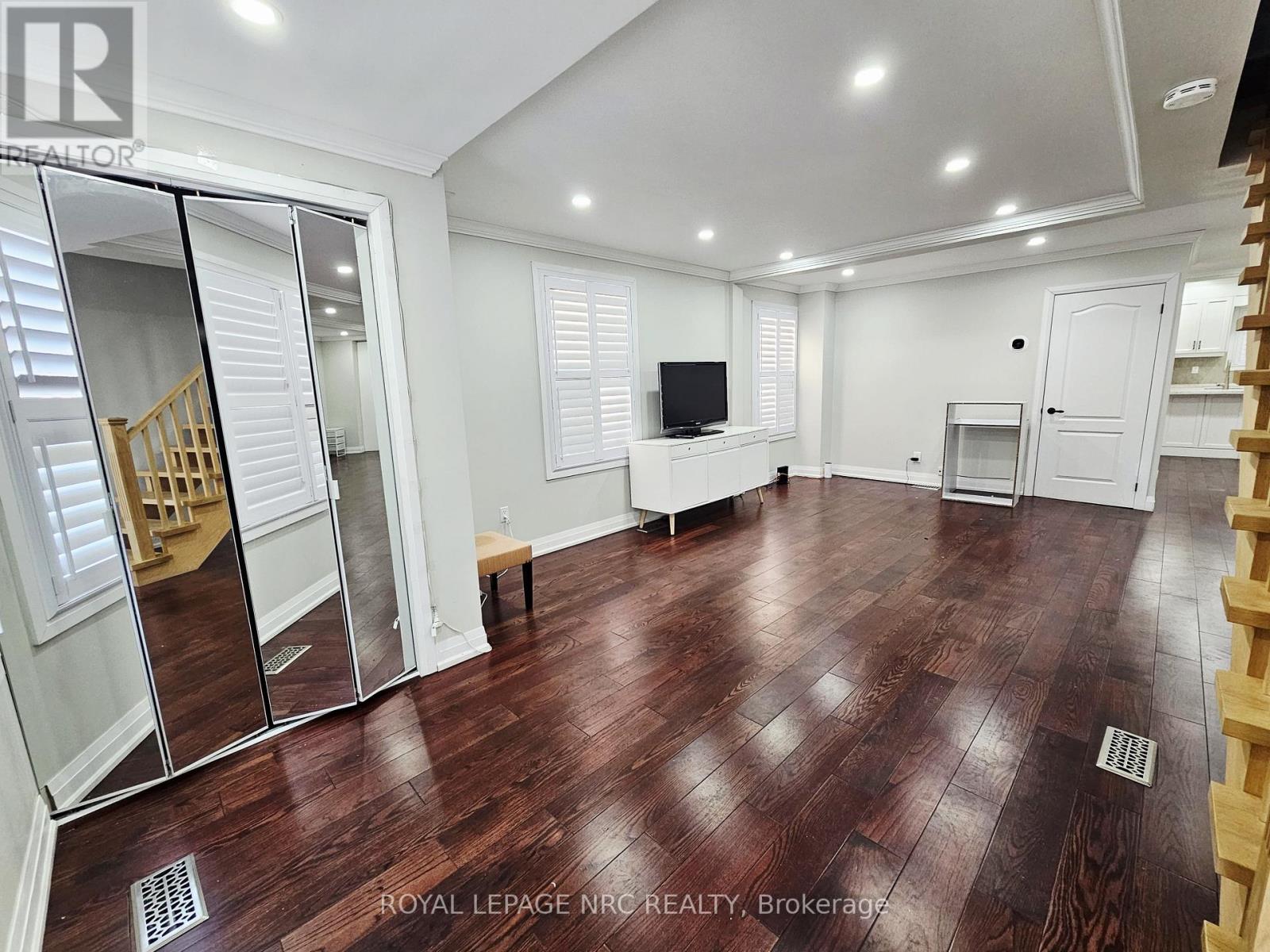 4711 Morrison Street, Niagara Falls, Ontario  L2E 2C1 - Photo 4 - X12823816