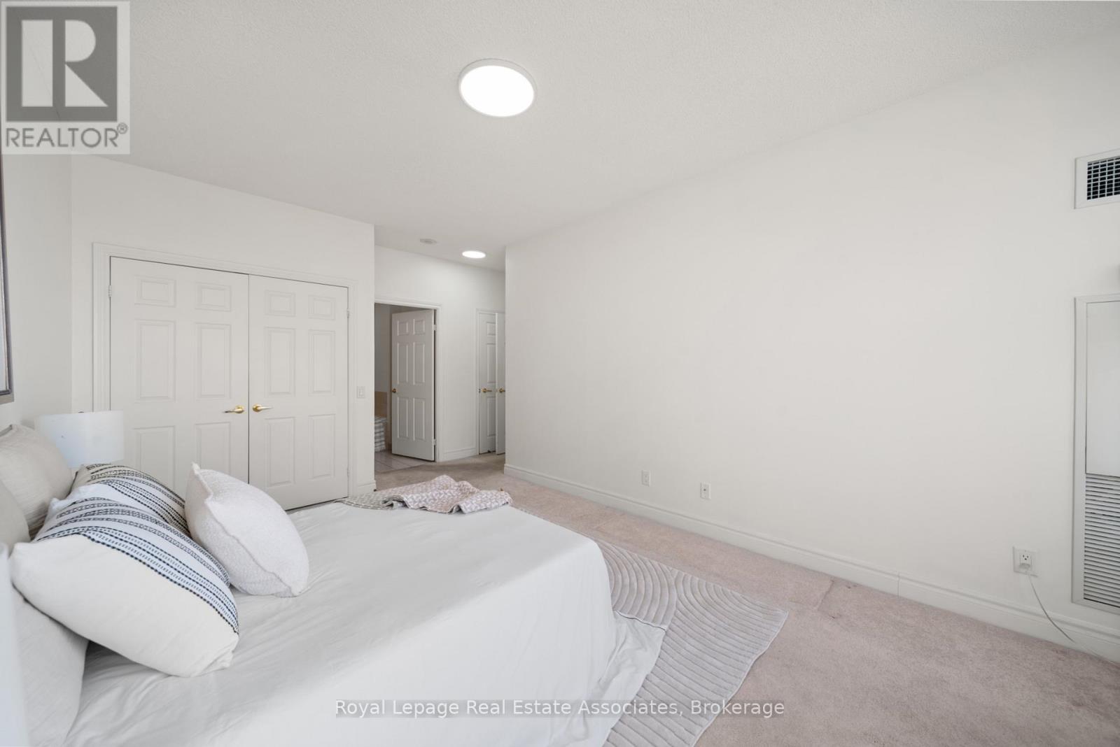 3110 - 25 Kingsbridge Garden Circle, Mississauga, Ontario  L5R 4B1 - Photo 18 - W12822922