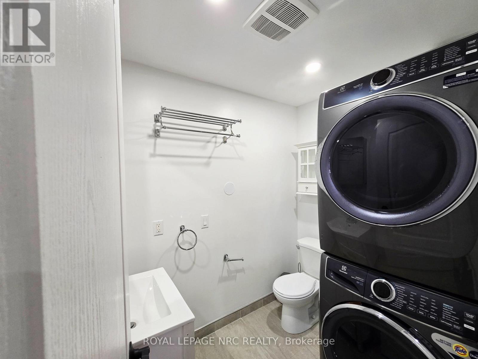 4711 Morrison Street, Niagara Falls, Ontario  L2E 2C1 - Photo 5 - X12823816