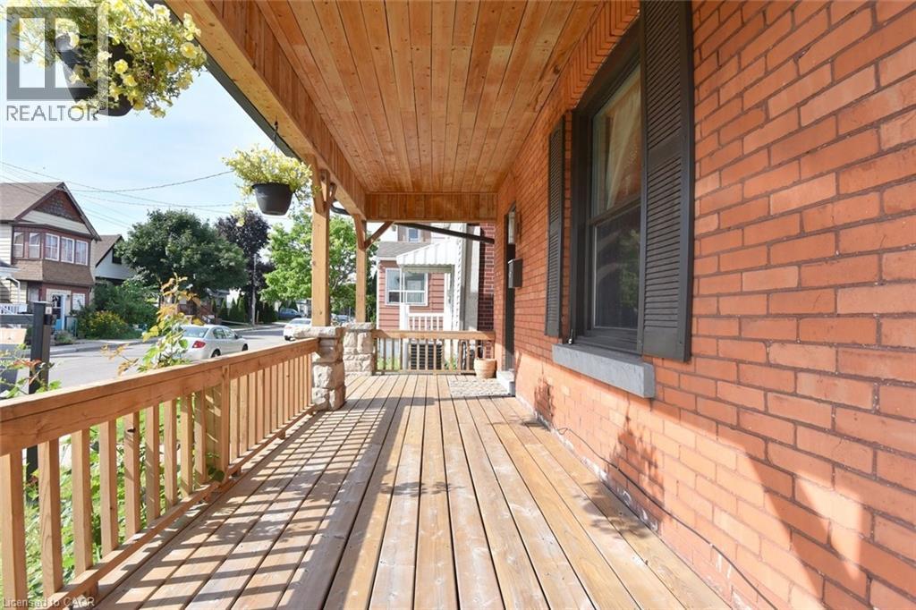 215 Rosslyn Avenue N, Hamilton, Ontario  L8L 7P8 - Photo 3 - 40808386