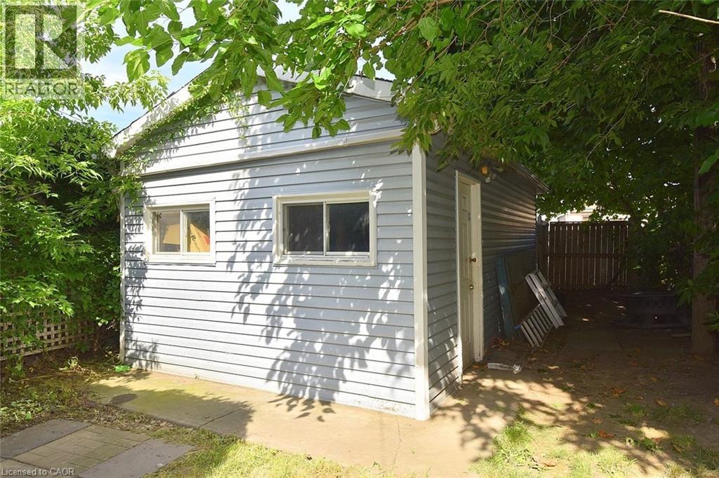 215 Rosslyn Avenue N, Hamilton, Ontario  L8L 7P8 - Photo 36 - 40808386