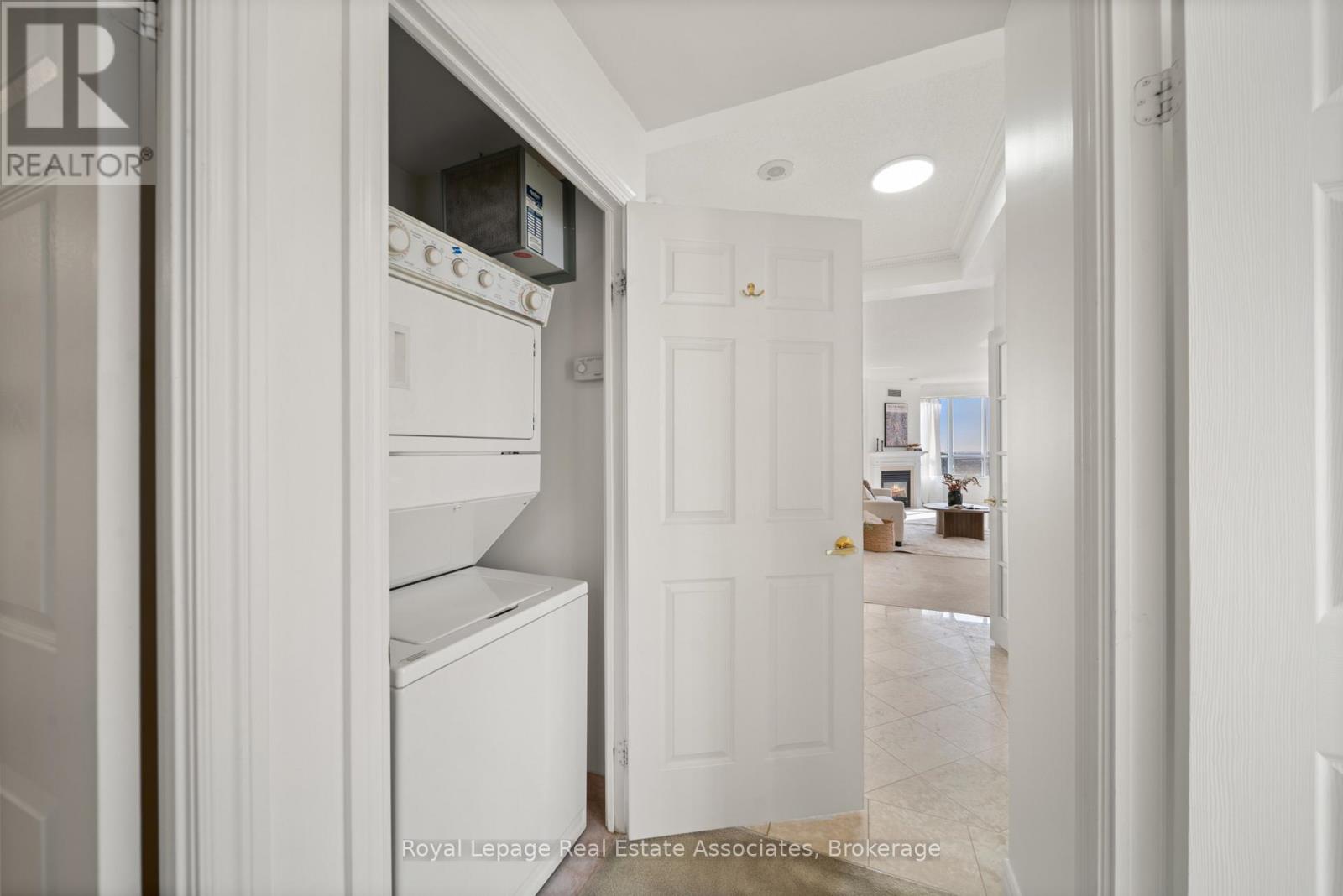 3110 - 25 Kingsbridge Garden Circle, Mississauga, Ontario  L5R 4B1 - Photo 23 - W12822922