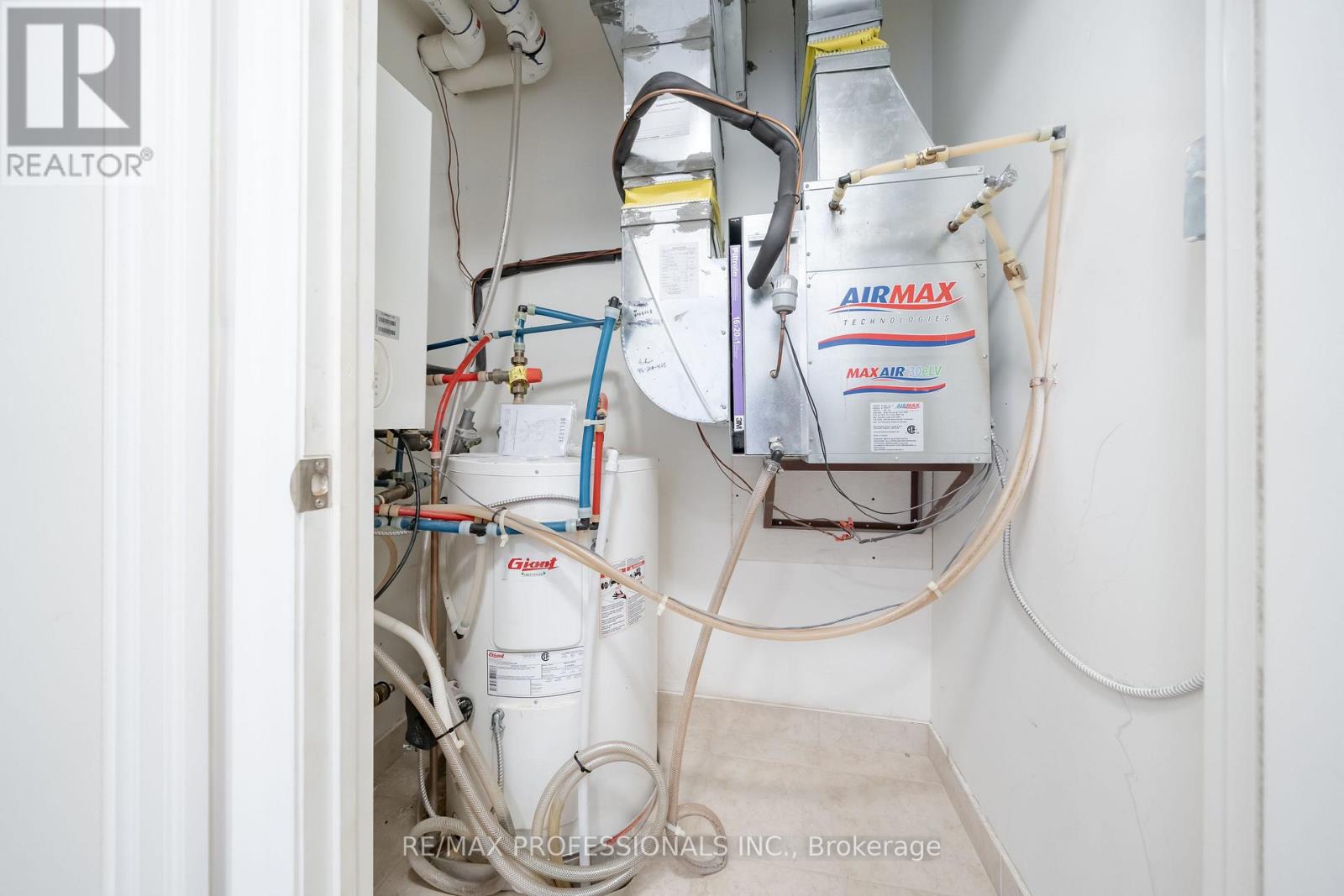 228 - 2300 Upper Middle Road, Oakville, Ontario  L6M 0T4 - Photo 21 - W12832888