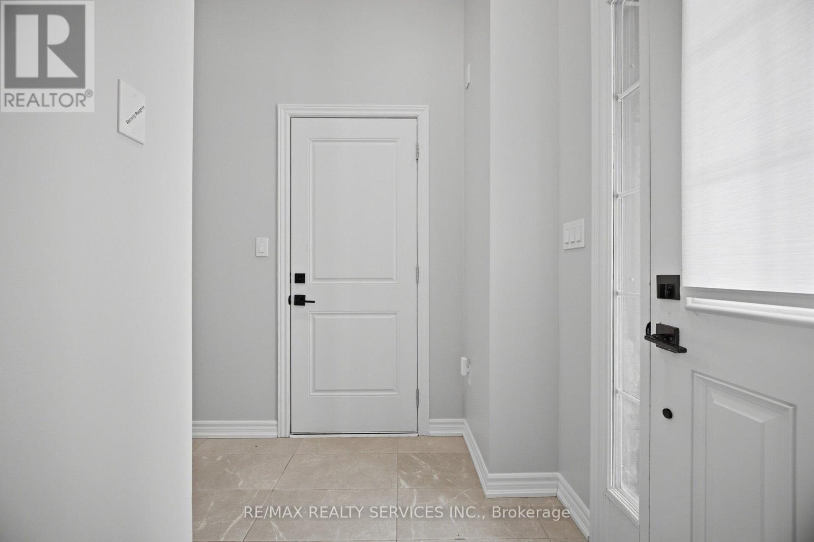 1417 Watercress Way, Milton, Ontario  L9E 1T7 - Photo 6 - W12832904