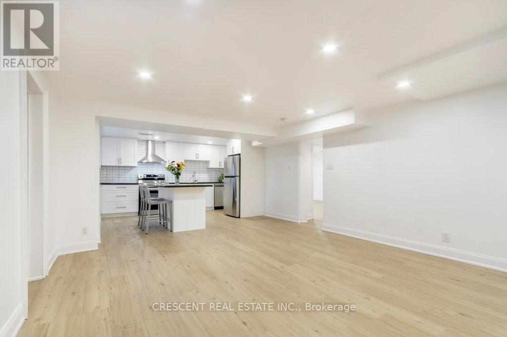 Lower - 1550 Ogden Avenue, Mississauga, Ontario  L5E 2H8 - Photo 31 - W12832912