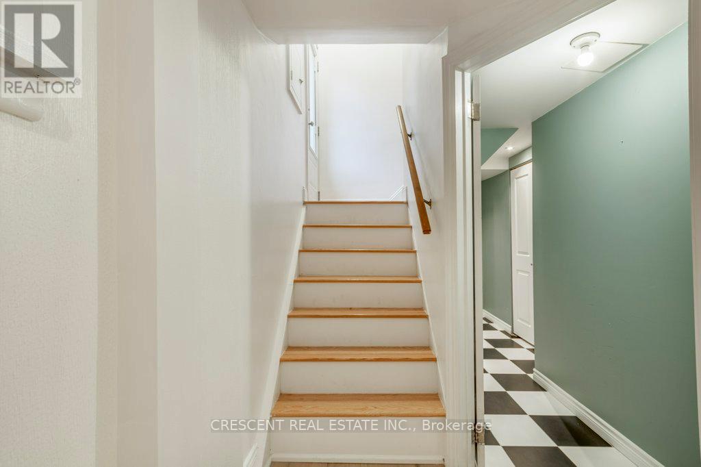 Lower - 1550 Ogden Avenue, Mississauga, Ontario  L5E 2H8 - Photo 9 - W12832912