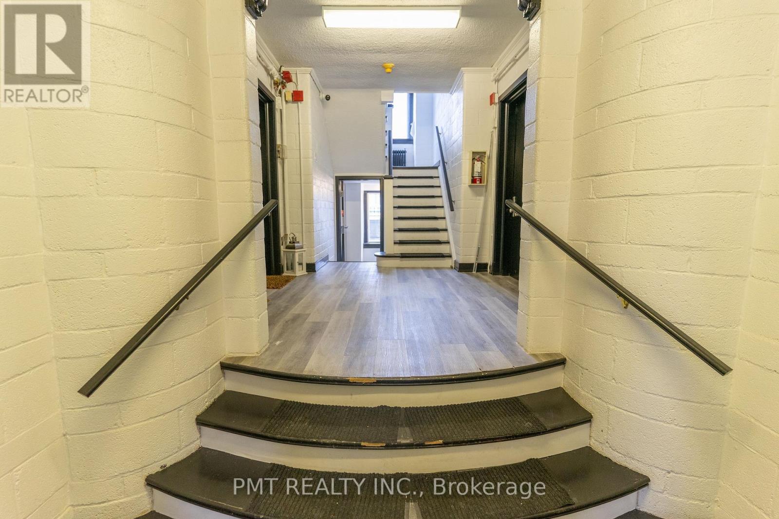 4 - 8 Wellington Street W, Brampton, Ontario  L6Y 1K4 - Photo 14 - W12832970