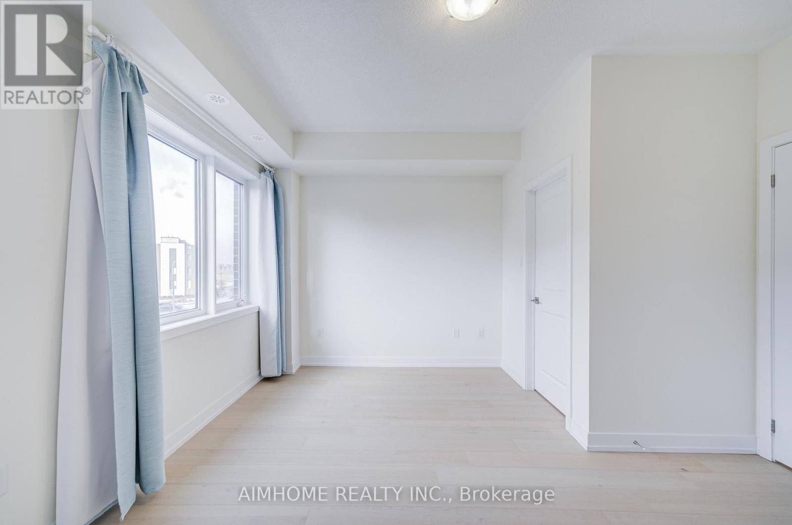 135 Frederick Tisdale Drive, Toronto, Ontario  M3K 0C6 - Photo 17 - W12832988