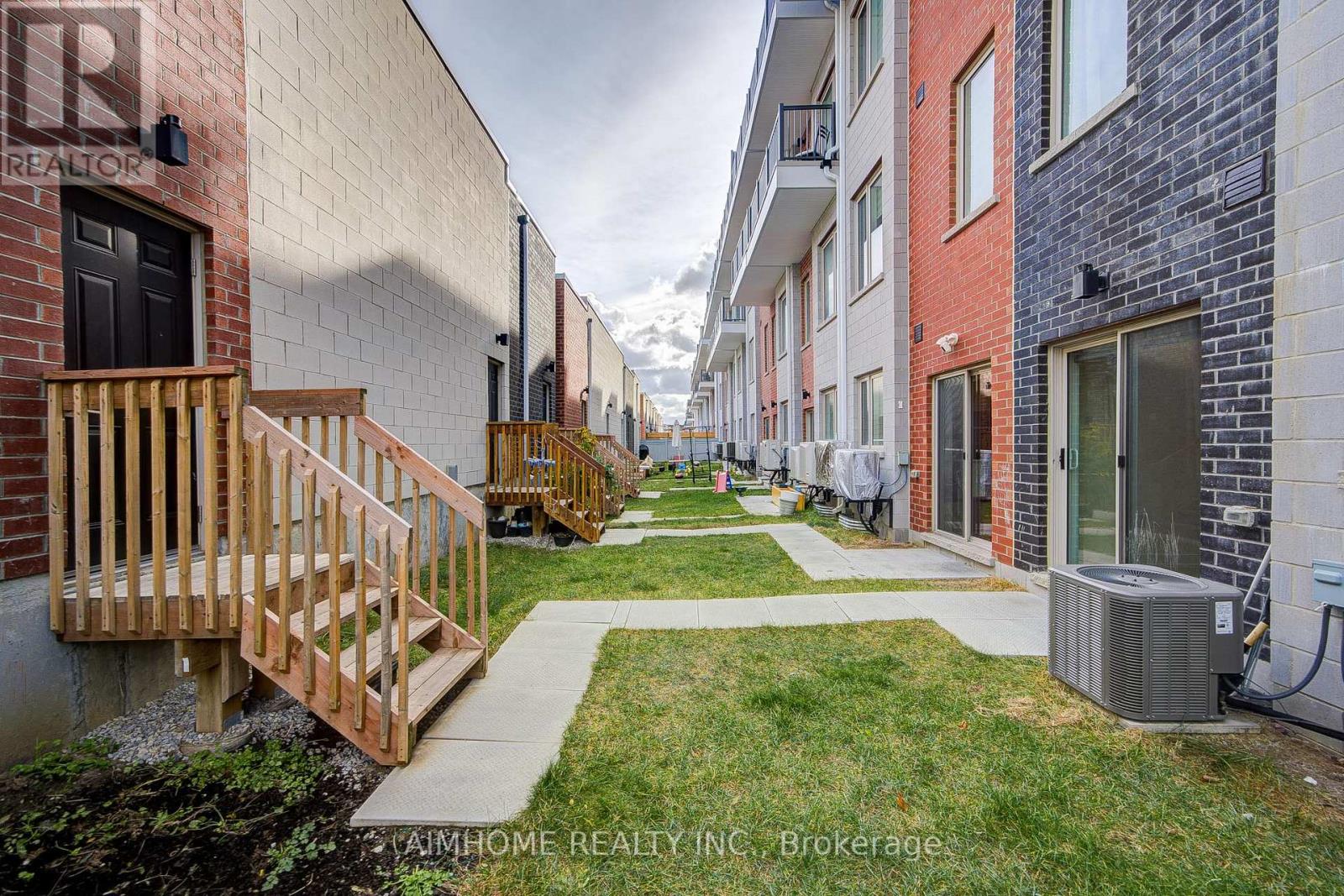 135 Frederick Tisdale Drive, Toronto, Ontario  M3K 0C6 - Photo 40 - W12832988