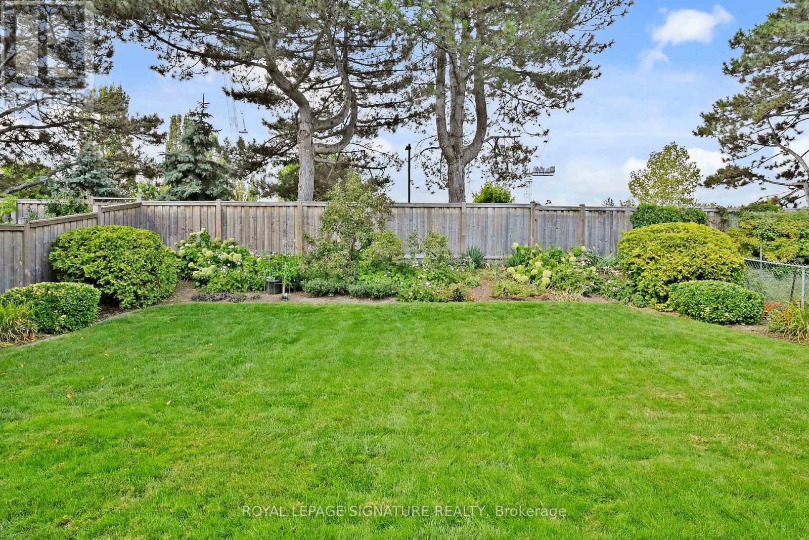 1729 Pengilley Place, Mississauga, Ontario  L5J 4R8 - Photo 43 - W12833018