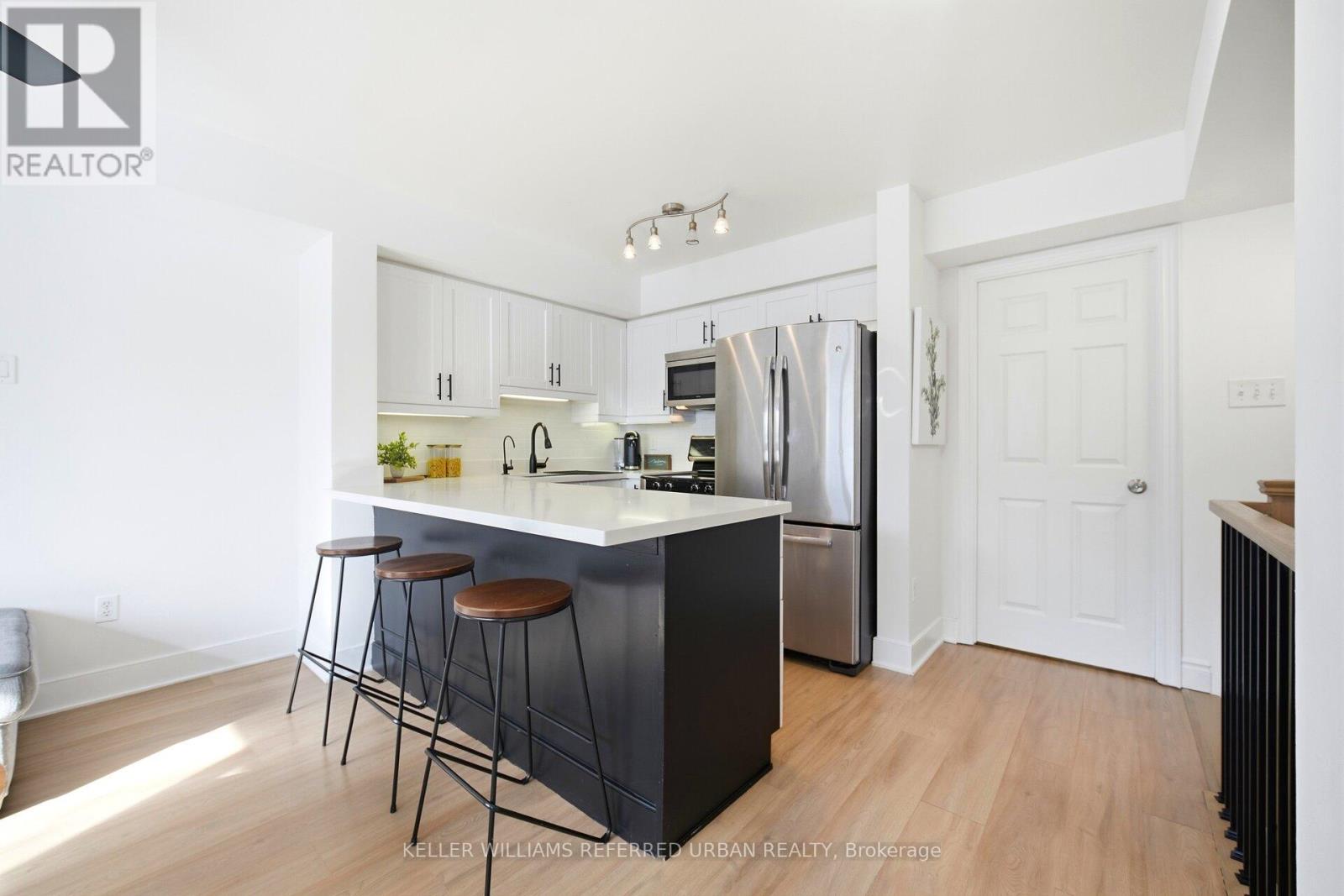 2020 - 125 George Appleton Way, Toronto, Ontario  M3M 0A2 - Photo 2 - W12833026