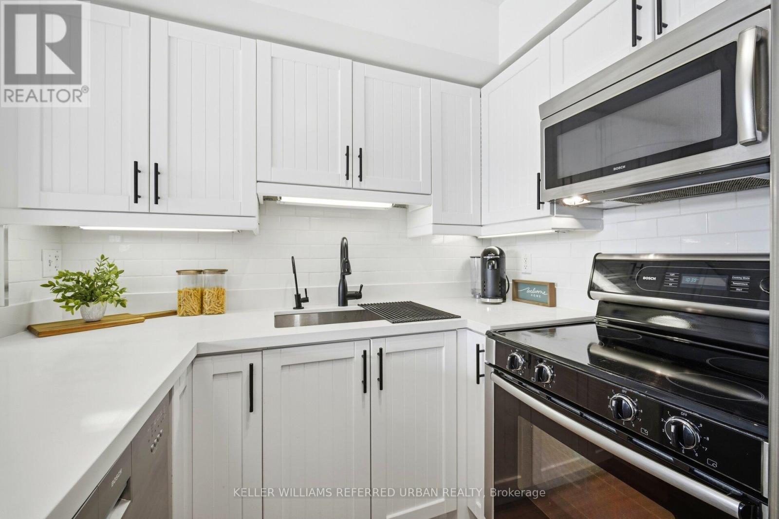 2020 - 125 George Appleton Way, Toronto, Ontario  M3M 0A2 - Photo 5 - W12833026