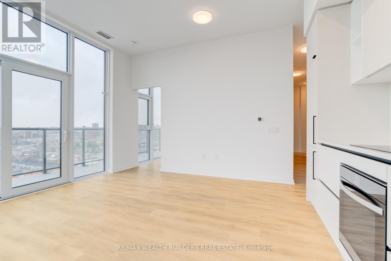 1204 - 1285 Dupont Street, Toronto, Ontario  M6H 2A6 - Photo 6 - W12833036