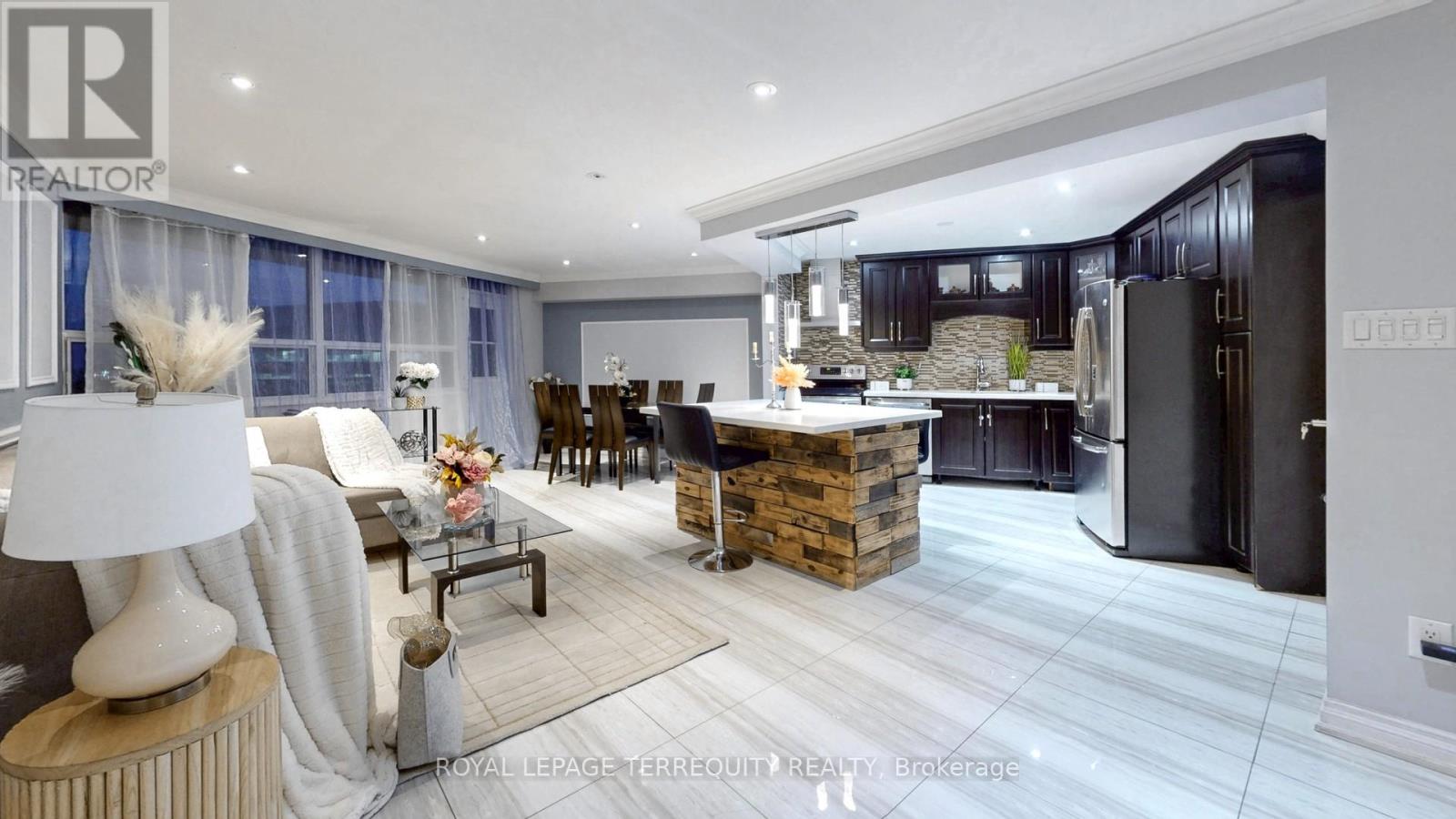 1616 - 451 The West Mall, Toronto, Ontario  M9C 1G1 - Photo 2 - W12833046