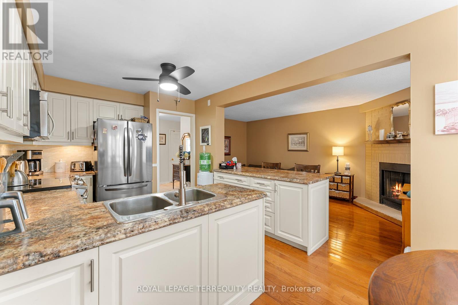 6164 Osprey Boulevard, Mississauga, Ontario  L5N 5W5 - Photo 6 - W12833106