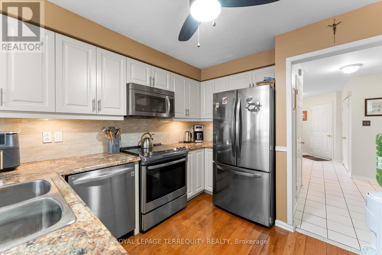 6164 Osprey Boulevard, Mississauga, Ontario  L5N 5W5 - Photo 7 - W12833106