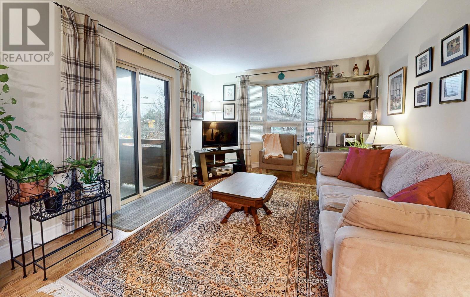 208 - 3835 Lake Shore Boulevard W, Toronto, Ontario M8W 1R2 - Photo 10 - W12833150