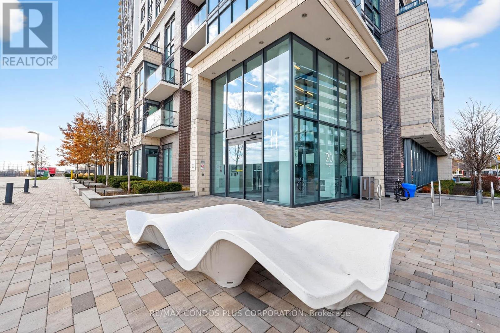 904 - 20 Thomas Riley Road, Toronto, Ontario  M9B 0C3 - Photo 2 - W12833184