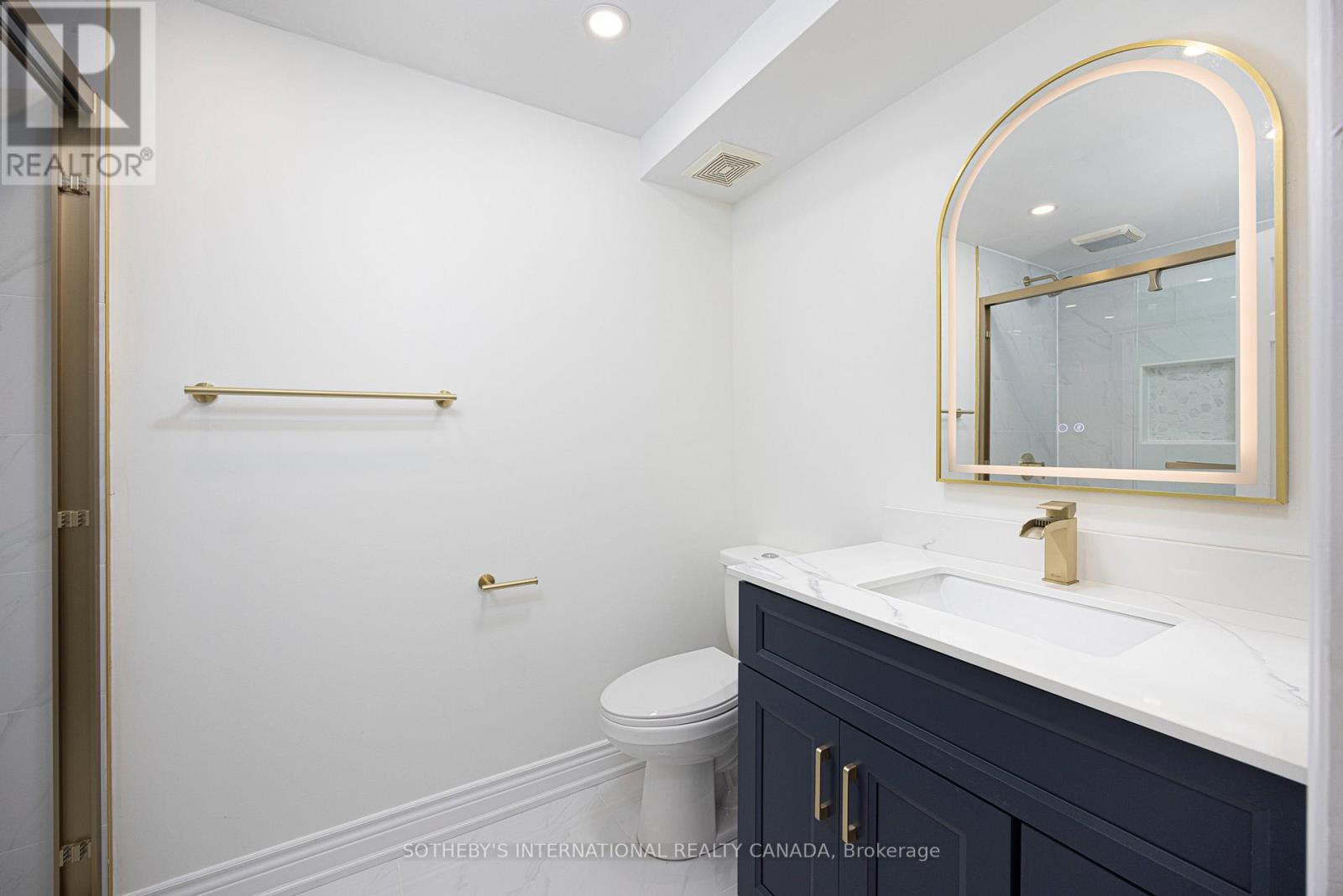 239 Walden Drive, Burlington, Ontario  L7N 2A7 - Photo 13 - W12833212