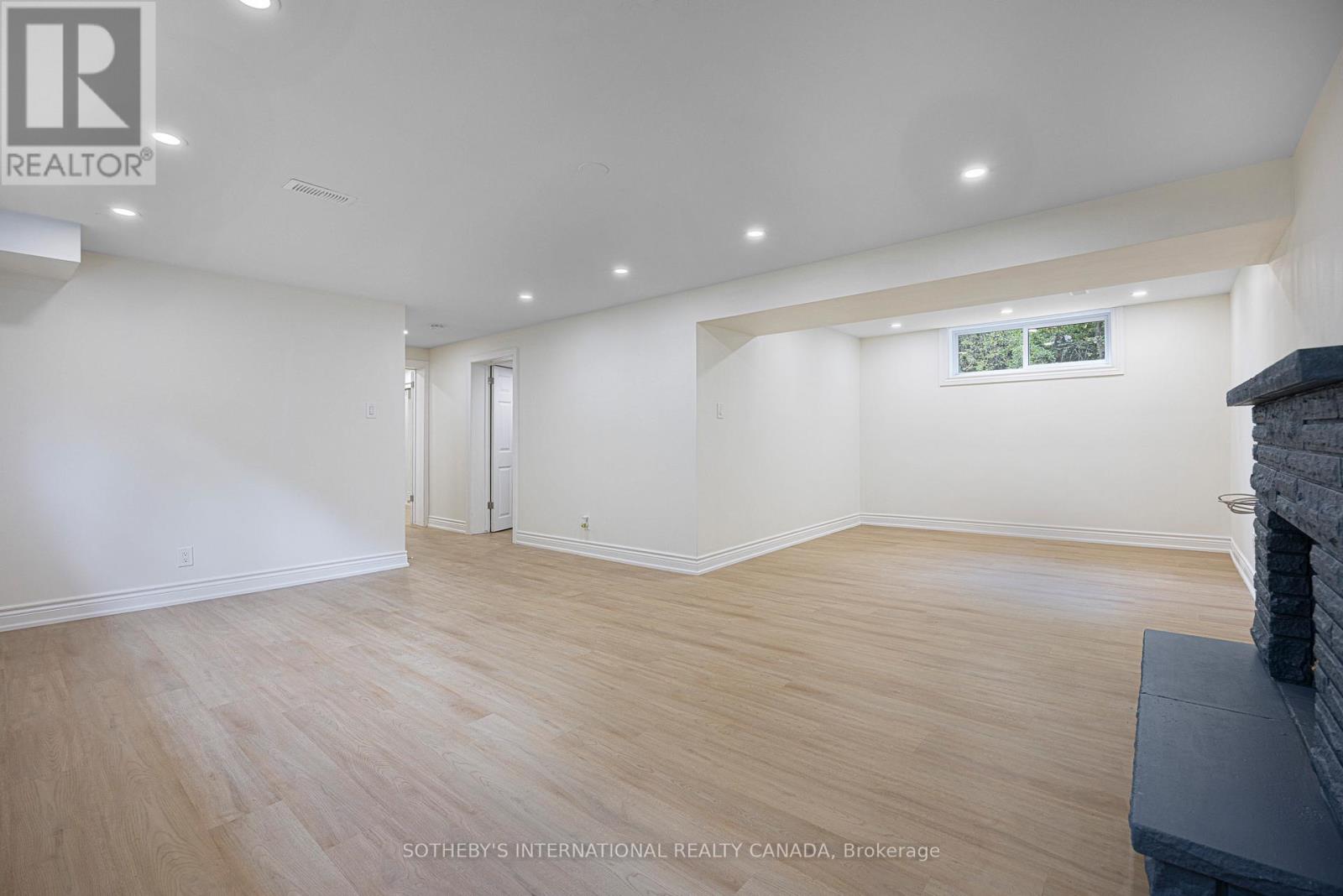 239 Walden Drive, Burlington, Ontario  L7N 2A7 - Photo 15 - W12833212