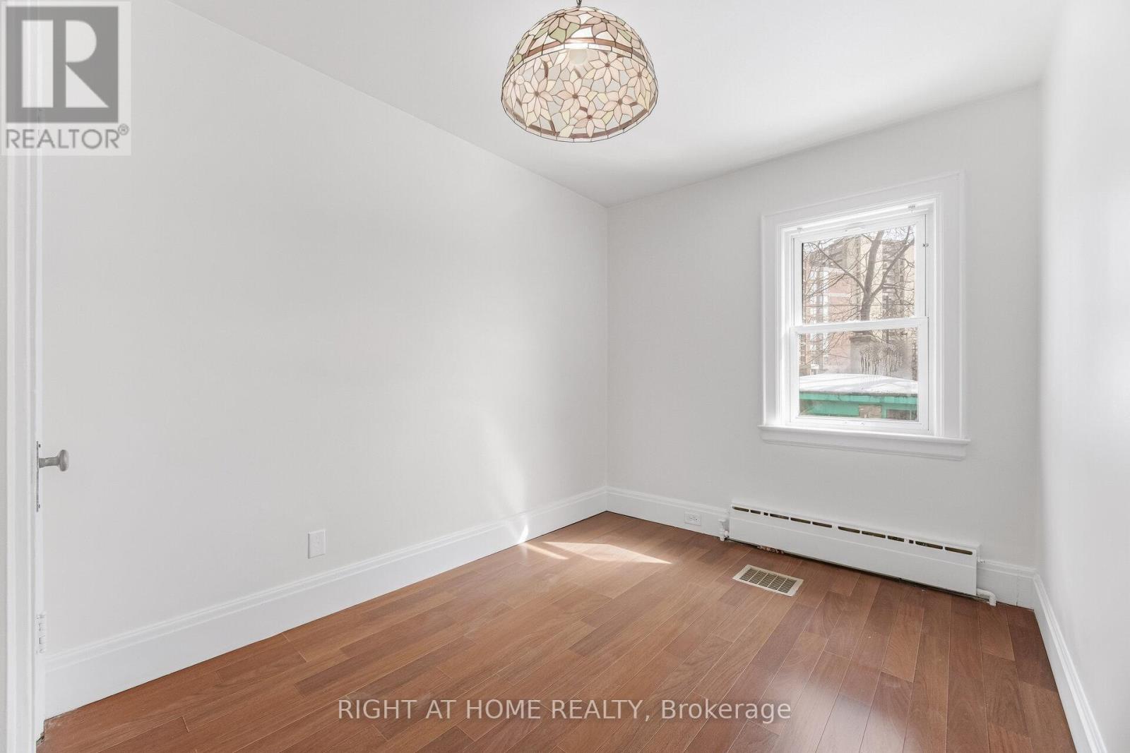 11 Little Avenue, Toronto, Ontario  M9N 1K3 - Photo 24 - W12833220