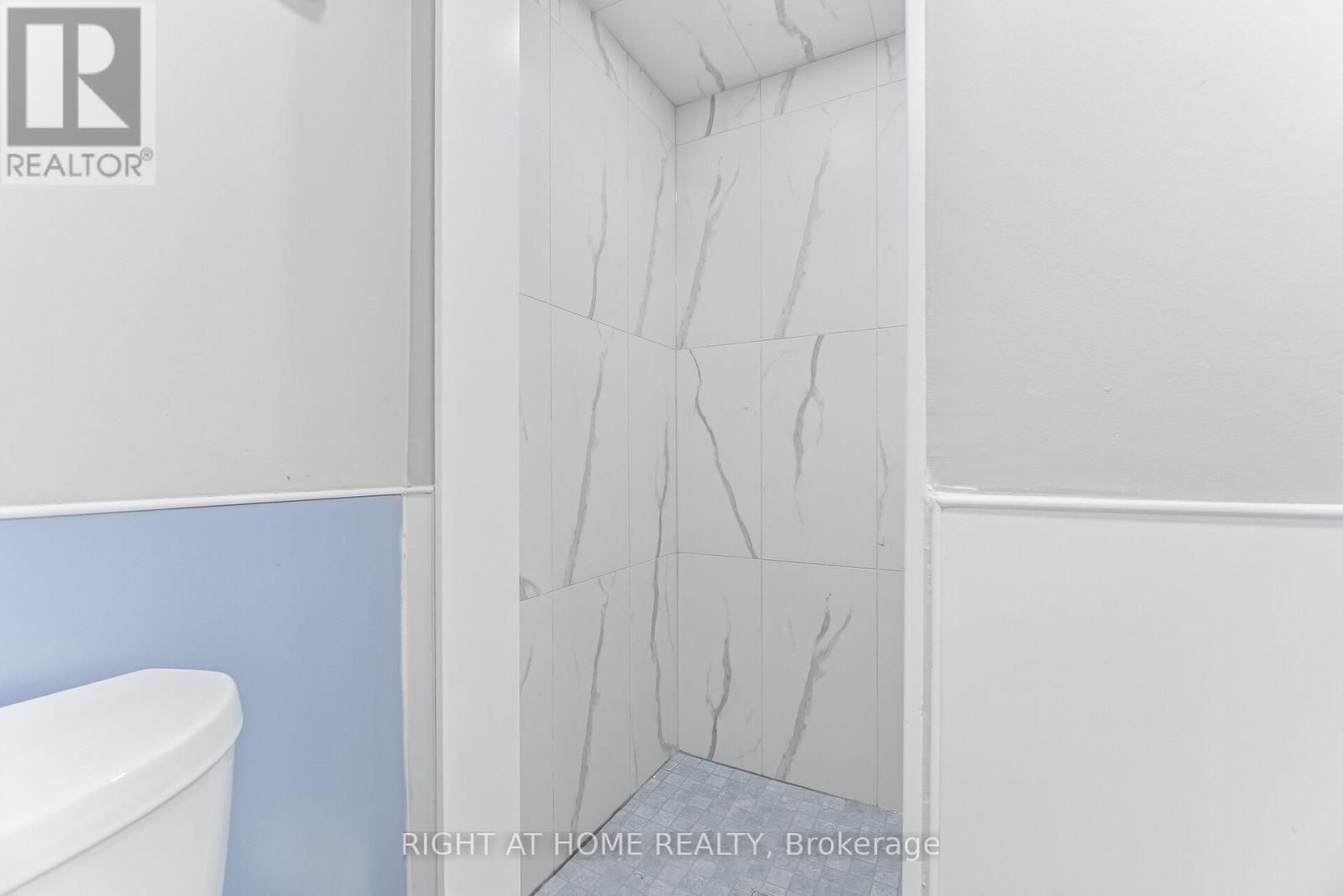 11 Little Avenue, Toronto, Ontario  M9N 1K3 - Photo 39 - W12833220