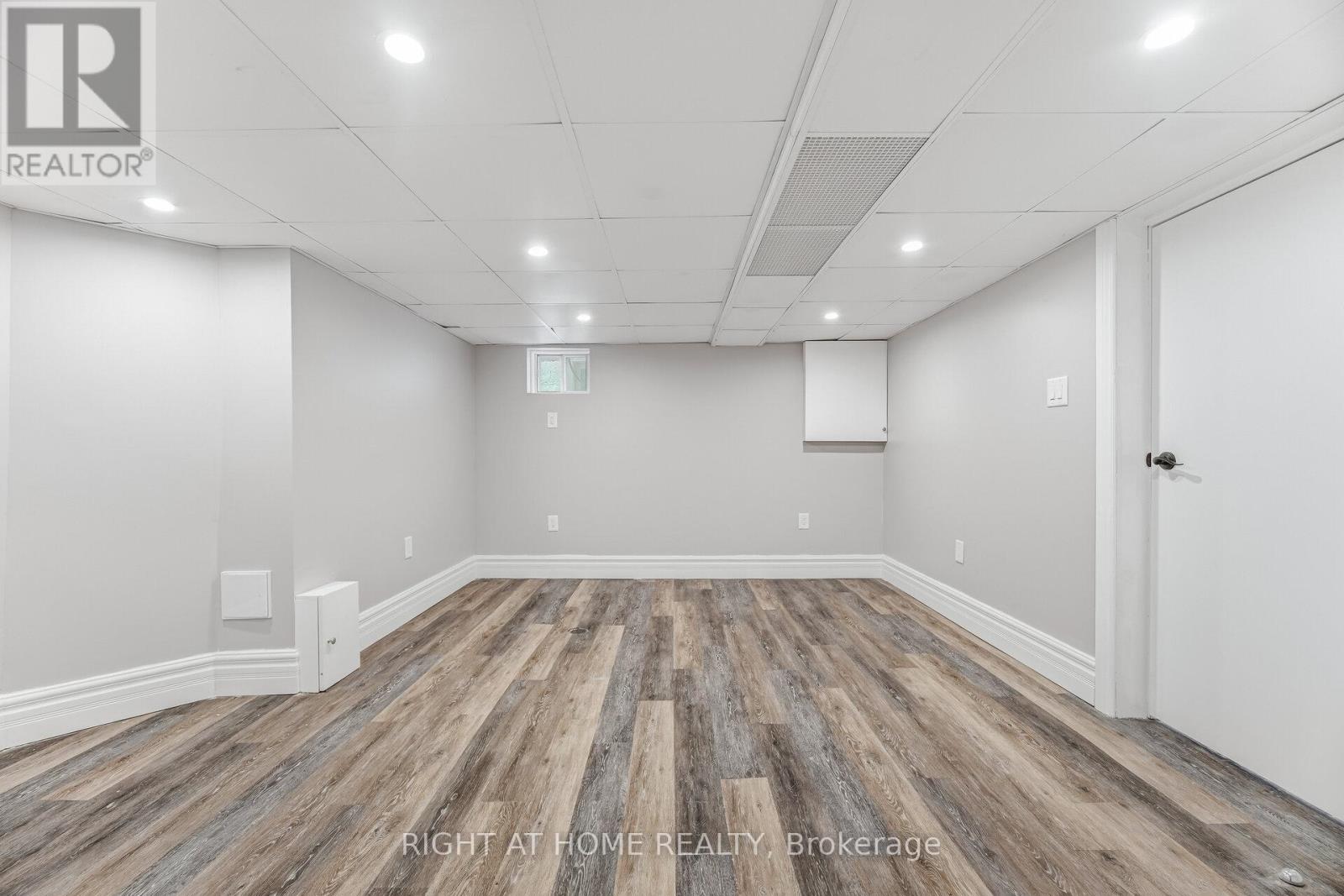 11 Little Avenue, Toronto, Ontario  M9N 1K3 - Photo 41 - W12833220