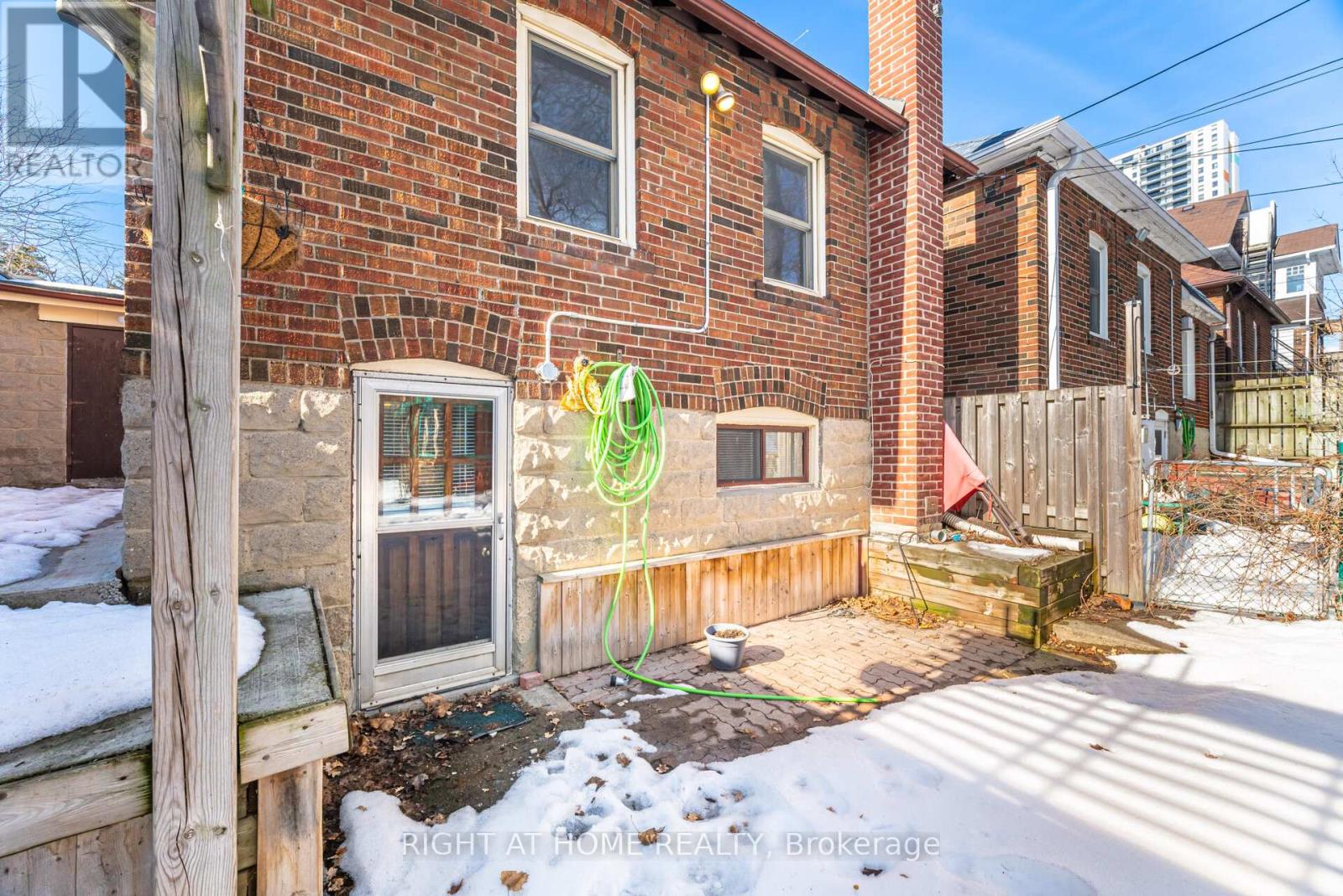 11 Little Avenue, Toronto, Ontario  M9N 1K3 - Photo 45 - W12833220