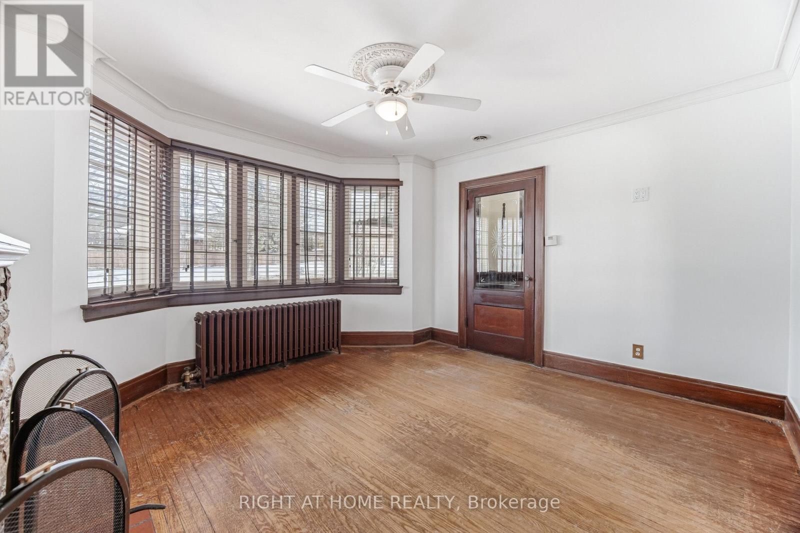 11 Little Avenue, Toronto, Ontario  M9N 1K3 - Photo 9 - W12833220