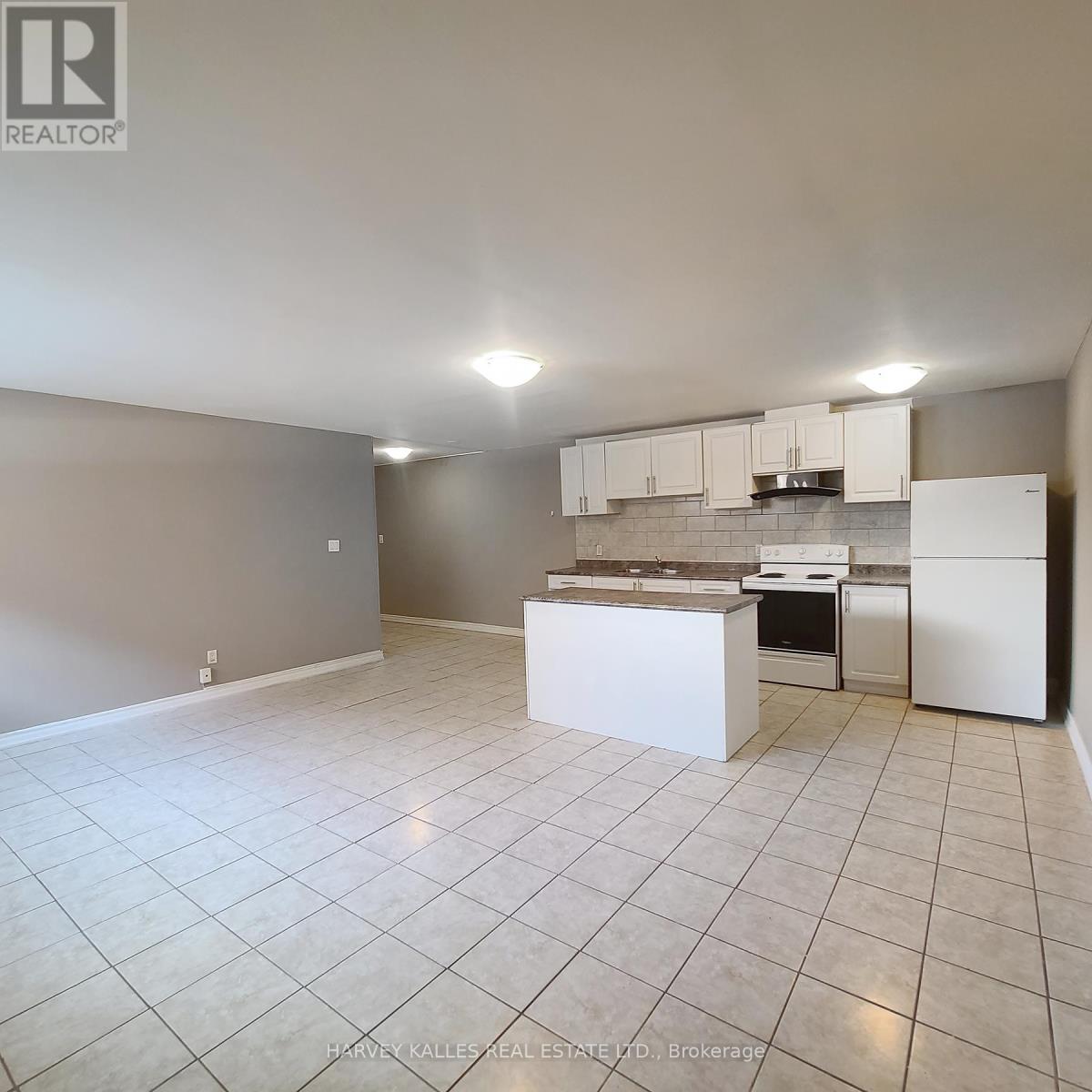 109 - 80 Blackfriar Avenue, Toronto, Ontario  M9R 3S9 - Photo 3 - W12833246