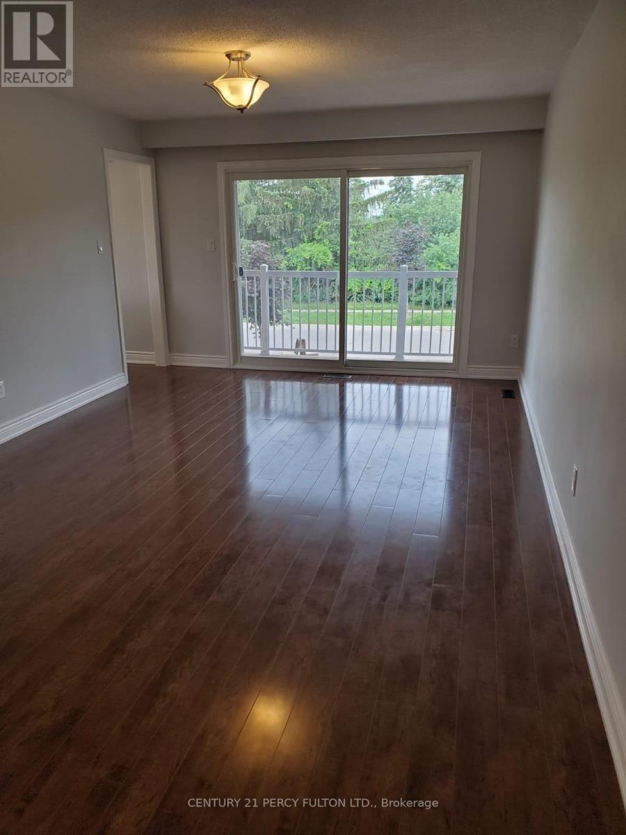 Main - 101 Simmons Boulevard, Brampton, Ontario  L6V 3X4 - Photo 8 - W12833272