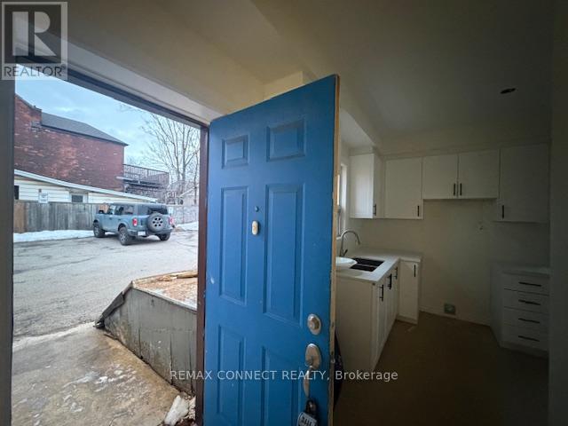 Unit 3 - 267 Catharine Street N, Hamilton, Ontario  L8L 4S8 - Photo 3 - X12824318